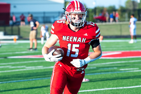 Neenah vs Appleton East 0054