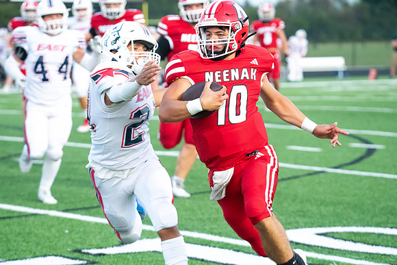 Neenah vs Appleton East 0392