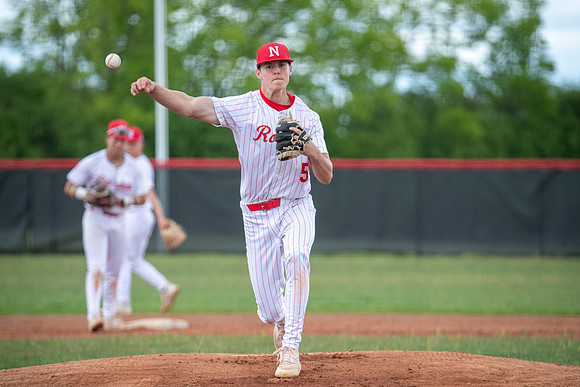 Neenah vs DC Everest 208