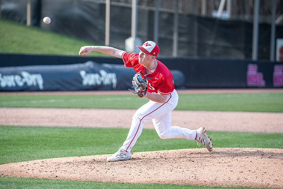 Neenah vs Menasha0419