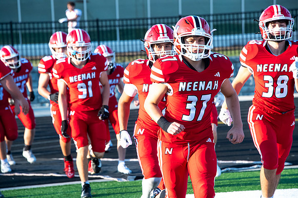 Neenah vs Appleton East 0129