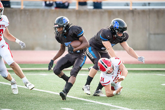 Neenah v Oshkosh West_0188