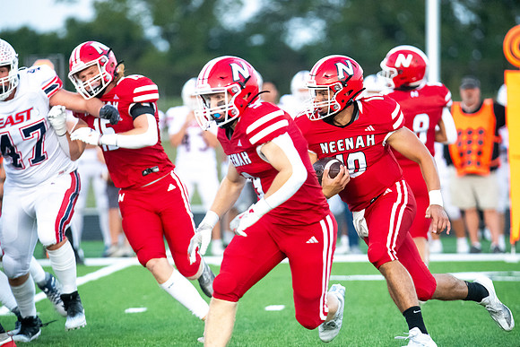 Neenah vs Appleton East 0290
