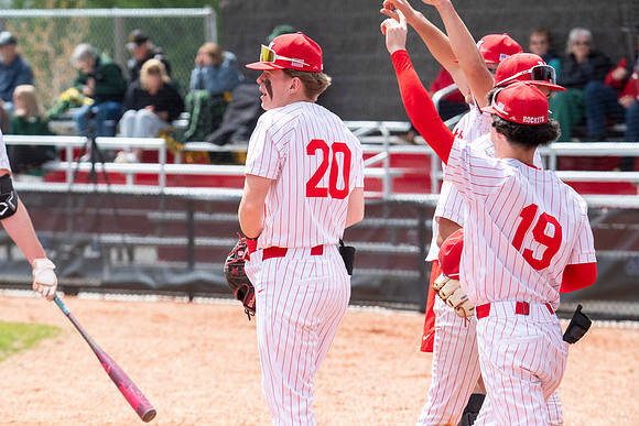 Neenah vs DC Everest 351