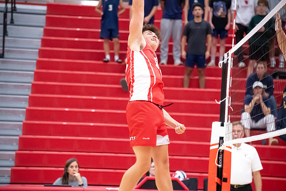 NHS_B_Vball_330