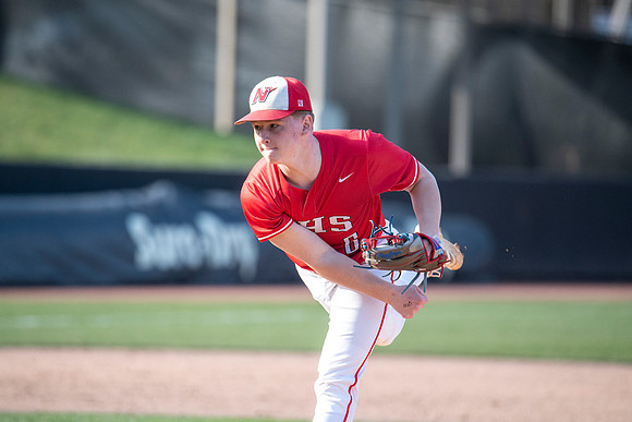Neenah vs Menasha0409