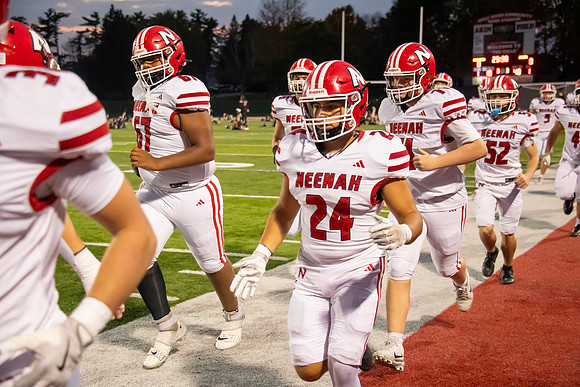 Neenah vs Hortonville 0190