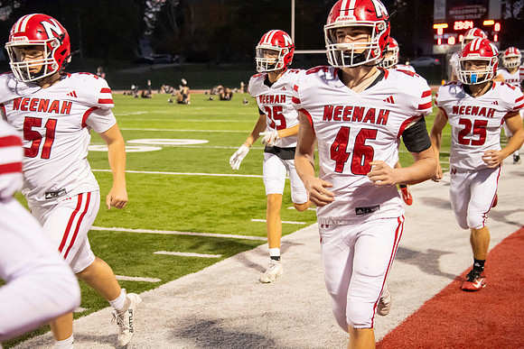 Neenah vs Hortonville 0201