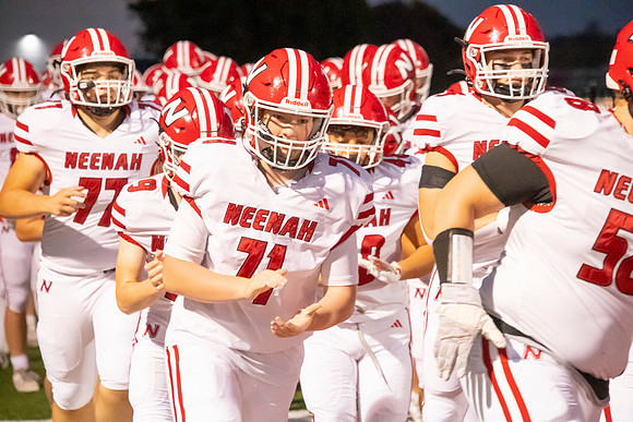 Neenah vs Hortonville 0258