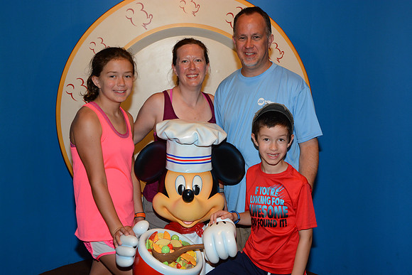 WDWRESORTSANDMORE_CHEFMICKEY1_20160824_7782173109