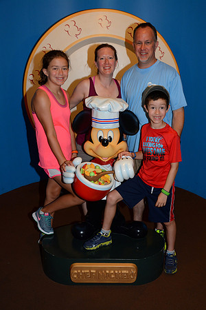 WDWRESORTSANDMORE_CHEFMICKEY1_20160824_7782171865