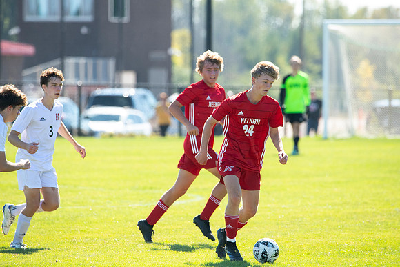 Neenah vs Sussex Hamilton 173
