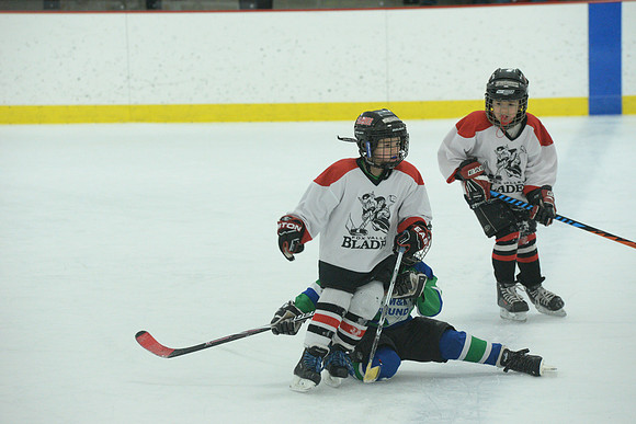 FVYH_Red_Black_GB_016