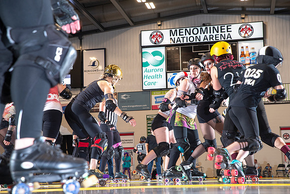 Zombies_vs_Vampires_096