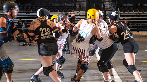 Zombies_vs_Vampires_107
