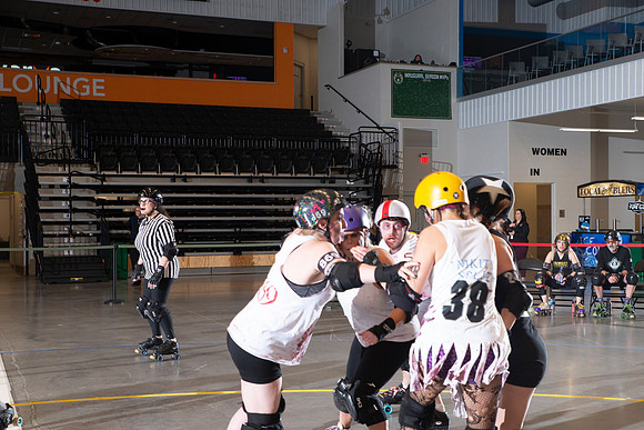 Zombies_vs_Vampires_105