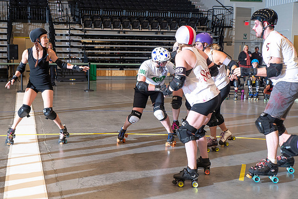 Zombies_vs_Vampires_128