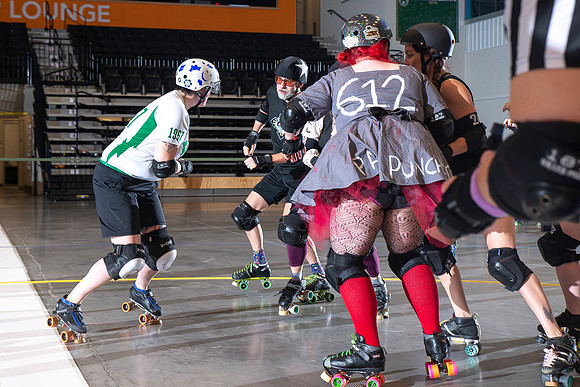 Zombies_vs_Vampires_155