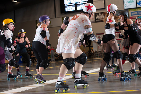 Zombies_vs_Vampires_082