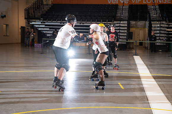 Zombies_vs_Vampires_113