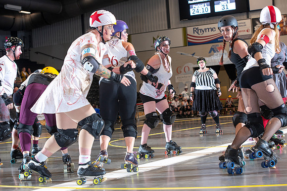 Zombies_vs_Vampires_081