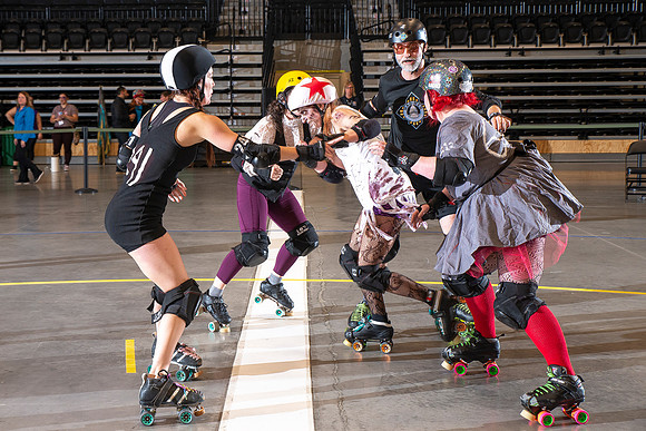 Zombies_vs_Vampires_124