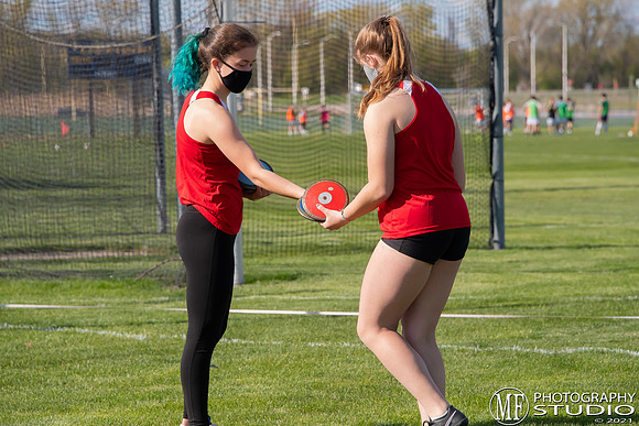 nhs_girls_track_058_51175688413_o