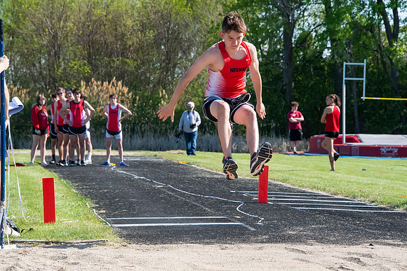 NHS_Track_022