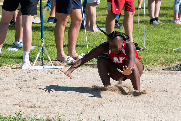 NHS_Track_006