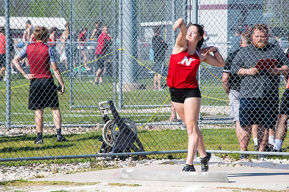 NHS_Track_009