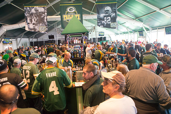 packers_vs_cowboys_114_30542157881_o