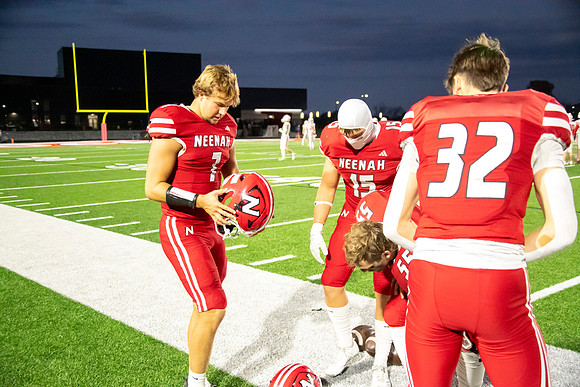 Neenah vs Hortonville 0209