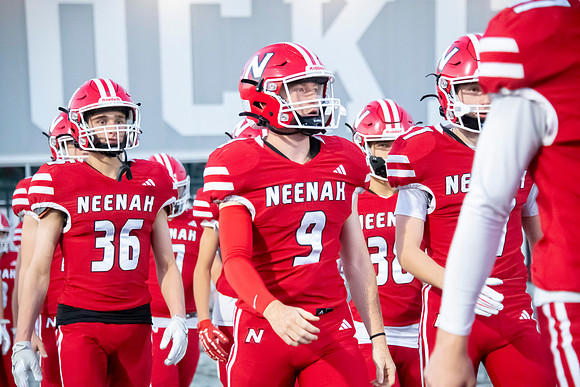 Neenah vs DePere 0051