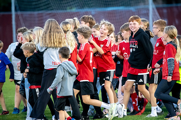 NHS Soccer 0695