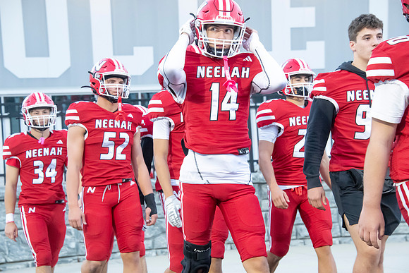 Neenah vs Hortonville 0020