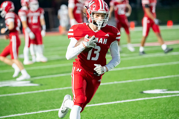 Neenah vs DePere 0150