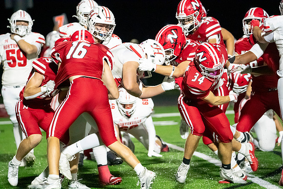 Neenah vs Hortonville 0376