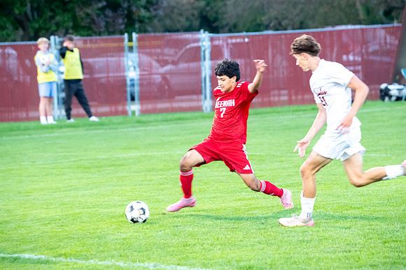 NHS Soccer 0473