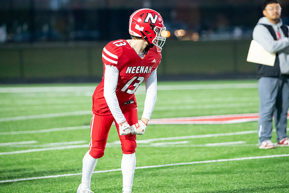 Neenah vs DePere 0104