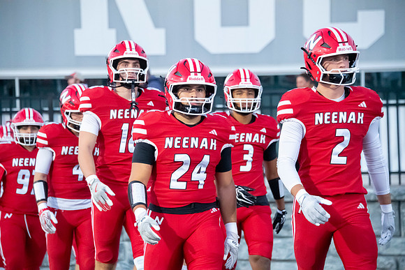 Neenah vs DePere 0034