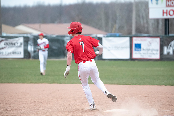 Neenah vs Hortonville 0250