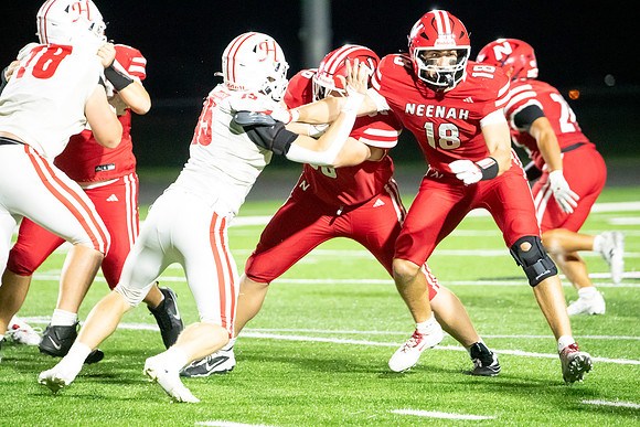Neenah vs Hortonville 0494