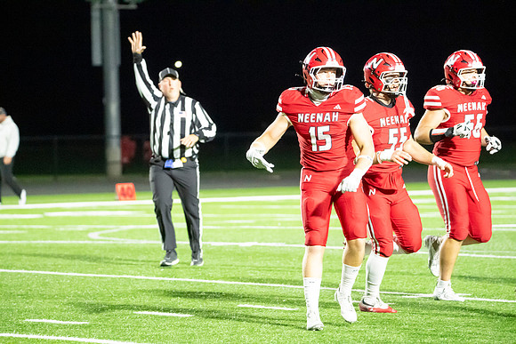 Neenah vs Hortonville 0435