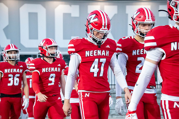 Neenah vs DePere 0048