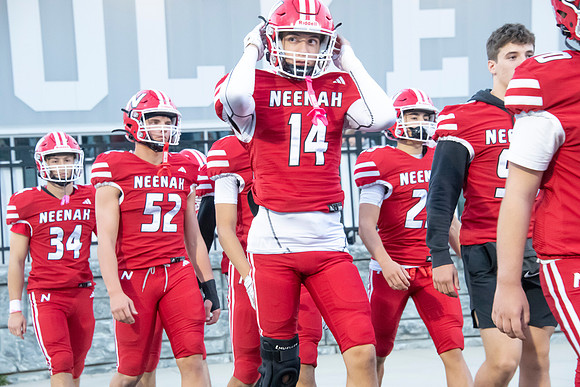 Neenah vs Hortonville 0019