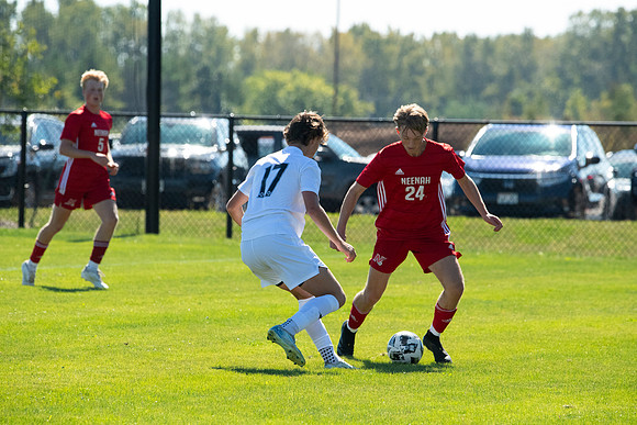 Neenah vs Sussex Hamilton 112