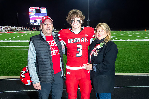 Neenah vs Hortonville 0350