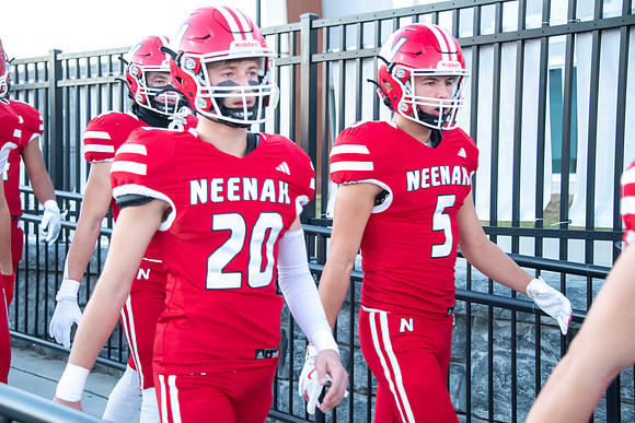 Neenah vs Hortonville 0024