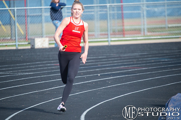 nhs_girls_track_019_47082609434_o