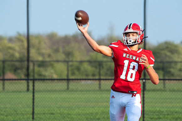 Neenah vs DePere 0106